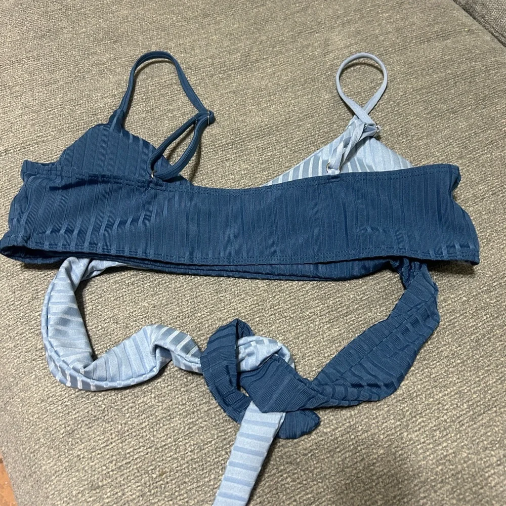 SHEIN blue Two-Tone Women's Bikini Set medium - Picture 5 of 7
